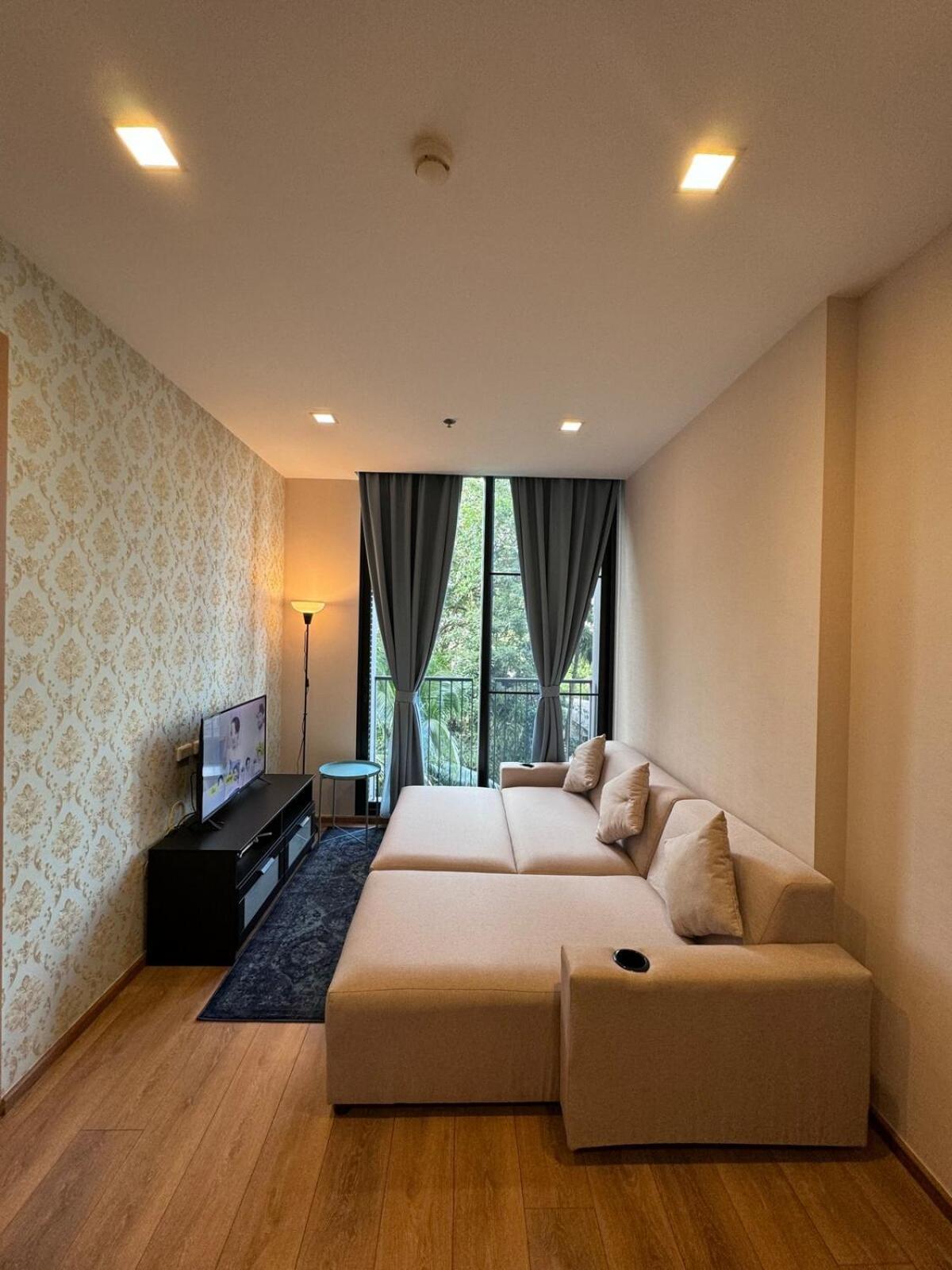 Phrom Phong 1bd Pool,gym,park And Mall Bts *